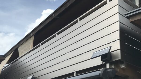 古くなったバルコニーの改修工事をおこないました。